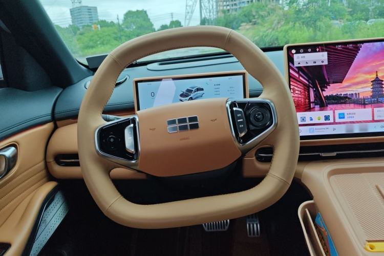 Used Geely Galaxy Xingjian 7 EM-i 2025 120km Navigator Edition Steering Wheel
