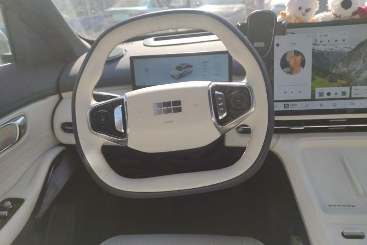 Used Geely Galaxy Xingjian 7 EM-i 2025 120km Exploration+ Version Steering Wheel