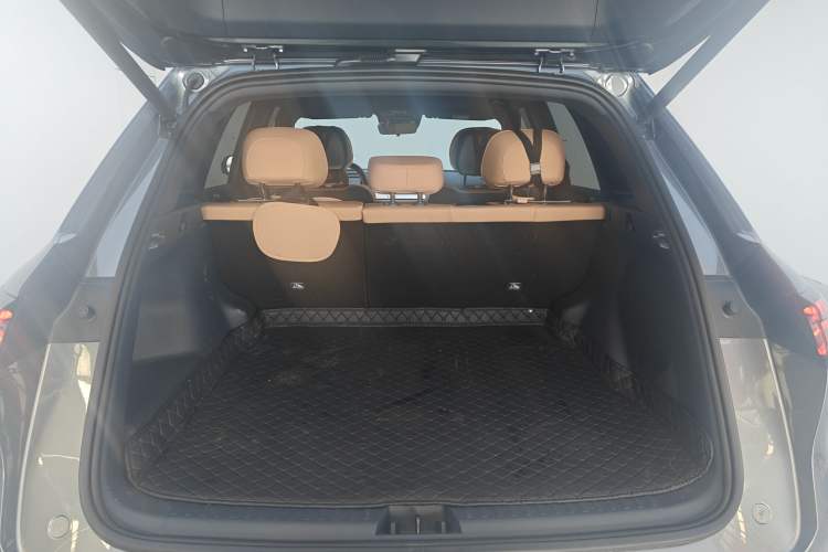 Used Geely Galaxy Xingjian 7 EM-i 2025 120km Navigator Edition Trunk
