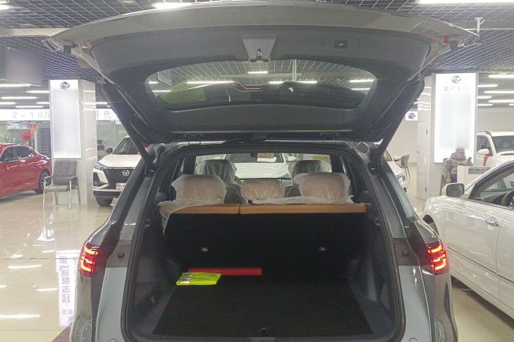 Used Geely Galaxy Xingjian 7 EM-i 2025 120km Exploration+ Version Trunk