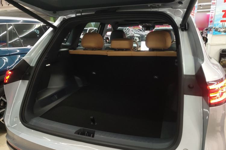 Used Geely Galaxy Xingjian 7 EM-i 2025 120km Navigator Edition Trunk