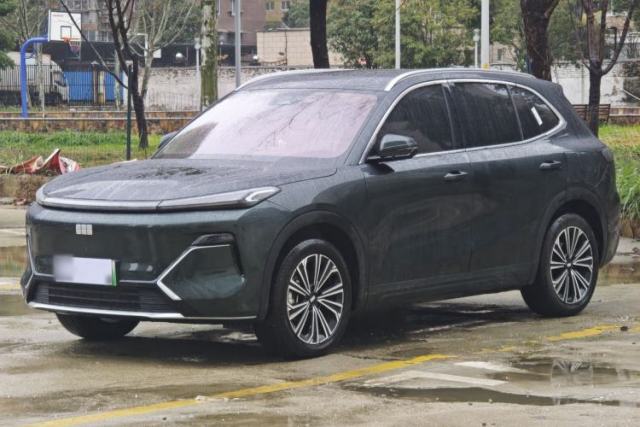 Used Geely Galaxy Xingjian 7 EM-i 2025 120km Navigator Edition