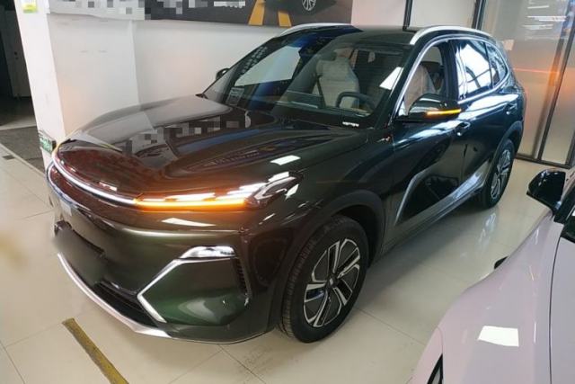 Used Geely Galaxy Xingjian 7 EM-i 2025 120km Launch+ Version