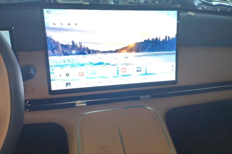 Used Geely Galaxy Xingjian 7 EM-i 2025 120km Exploration+ Version Audio And AC Panel