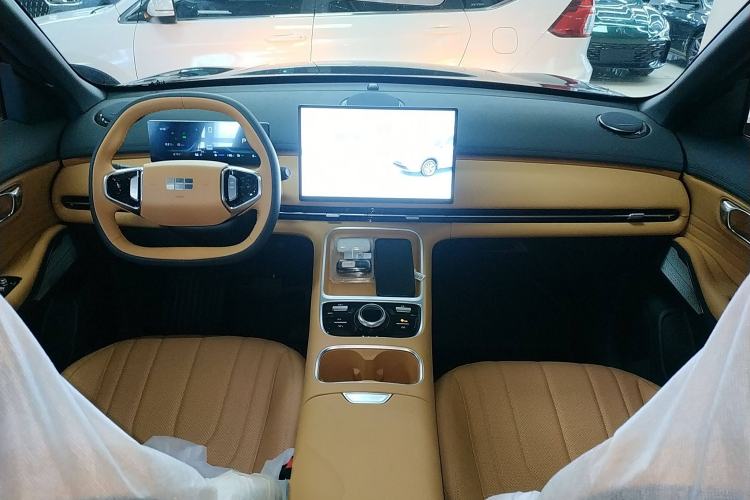 Used Geely Galaxy Xingjian 7 EM-i 2025 120km Launch+ Version Center Console