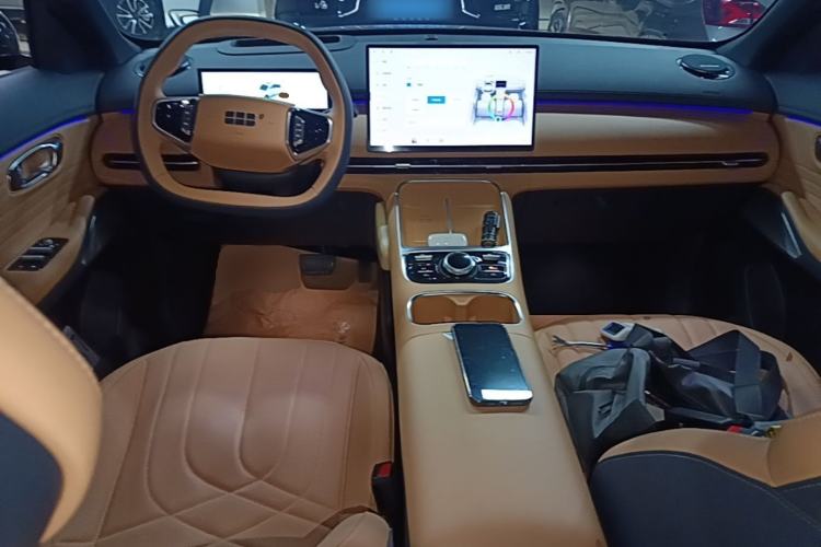 Used Geely Galaxy Xingjian 7 EM-i 2025 120km Navigator Edition Center Console