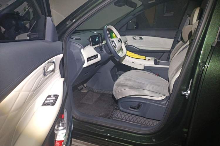 Used Geely Galaxy Xingjian 7 EM-i 2025 120km Navigator Edition Driver Seat