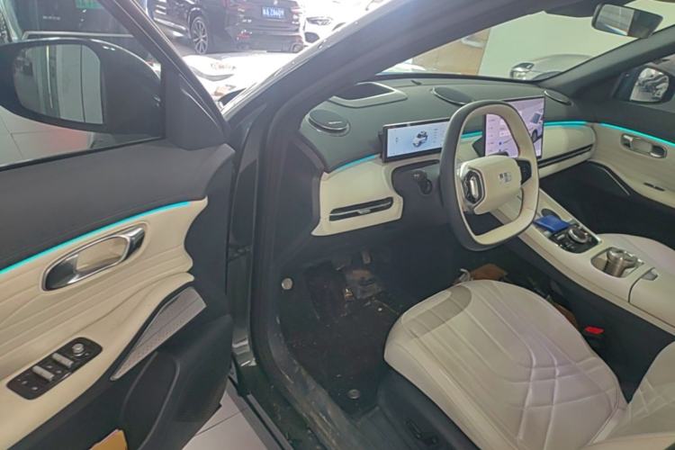 Used Geely Galaxy Xingjian 7 EM-i 2025 120km Navigator Edition Driver Seat