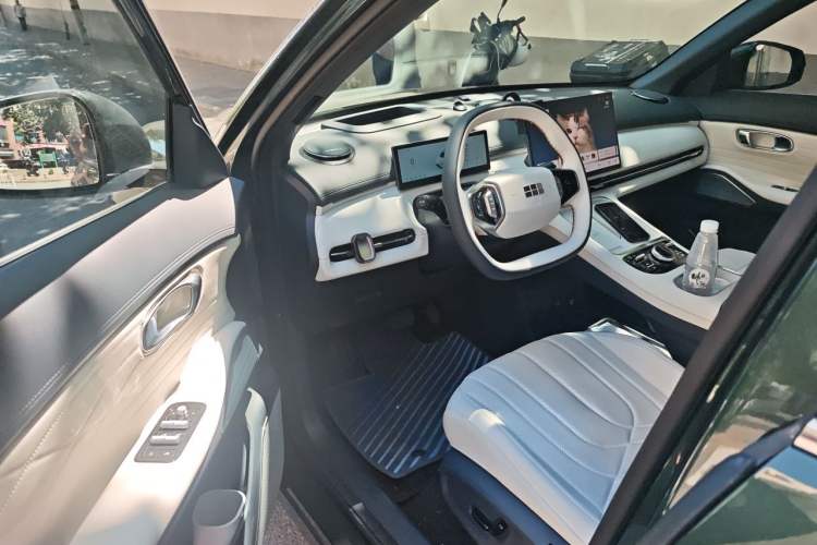 Used Geely Galaxy Xingjian 7 EM-i 2025 120km Exploration+ Version Driver Seat