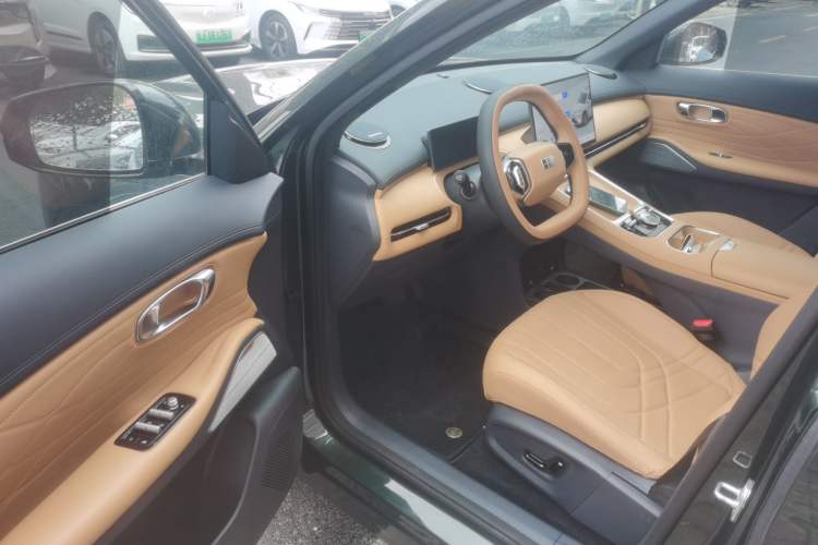 Used Geely Galaxy Xingjian 7 EM-i 2025 120km Launch+ Version Driver Seat
