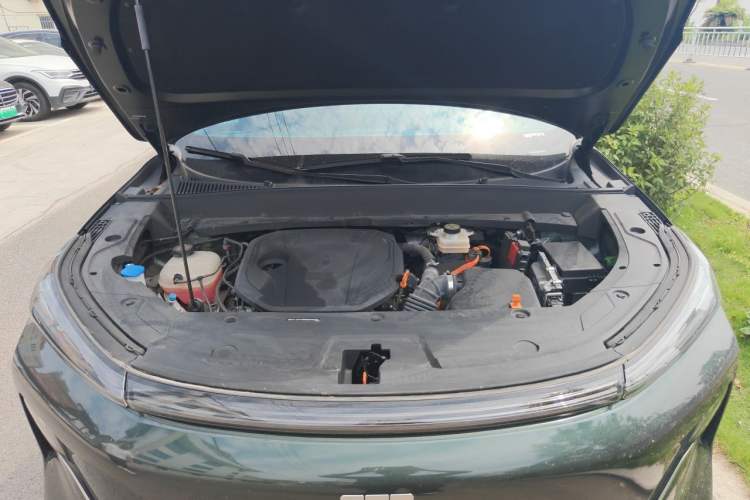 Used Geely Galaxy Xingjian 7 EM-i 2025 120km Navigator Edition Engine Bay