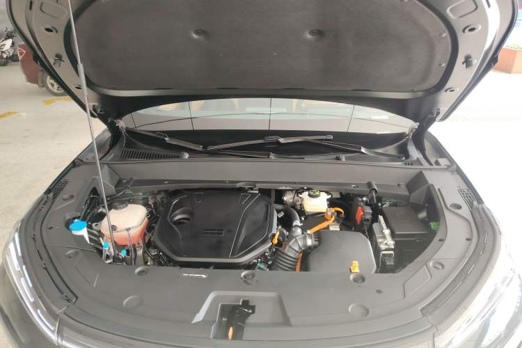 Used Geely Galaxy Xingjian 7 EM-i 2025 120km Navigator Edition Engine Bay