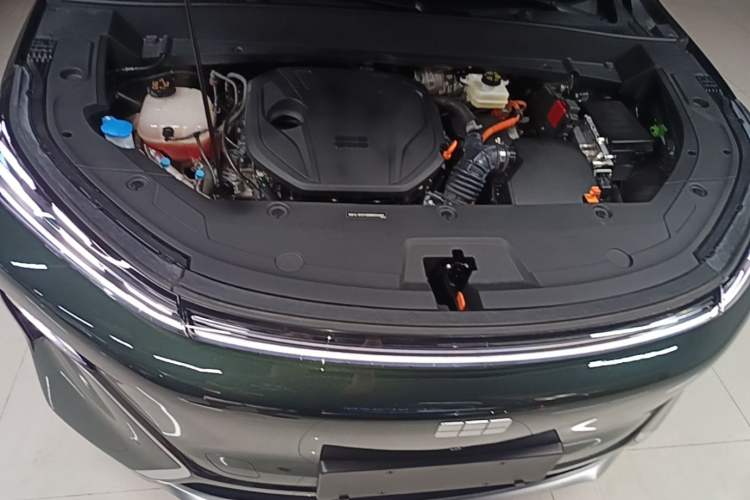 Used Geely Galaxy Xingjian 7 EM-i 2025 120km Navigator Edition Engine Bay