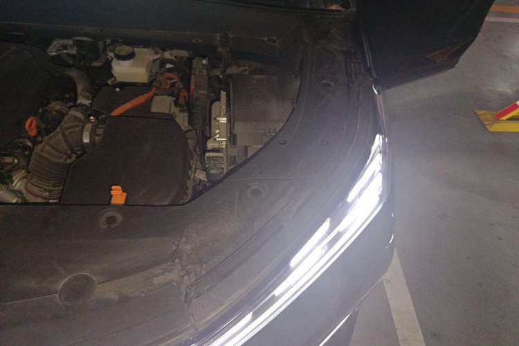Used Geely Galaxy Xingjian 7 EM-i 2025 120km Navigator Edition Engine Bay Left