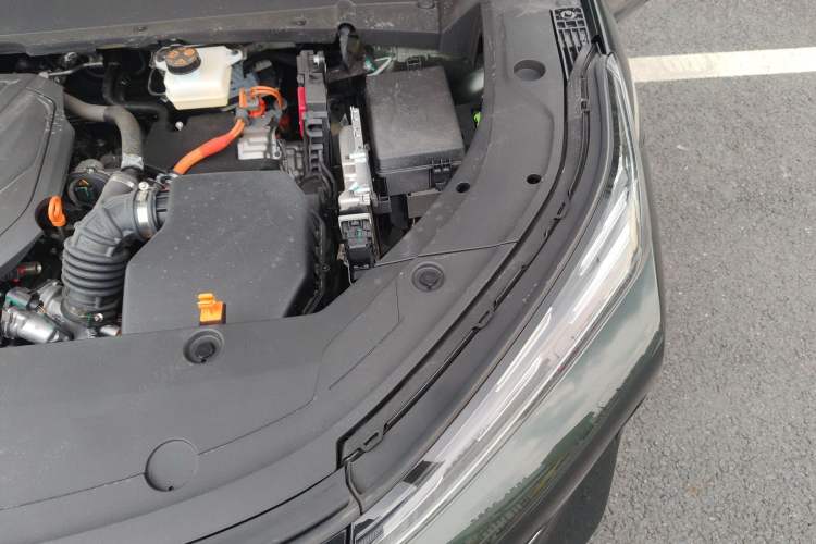 Used Geely Galaxy Xingjian 7 EM-i 2025 120km Exploration+ Version Engine Bay Left