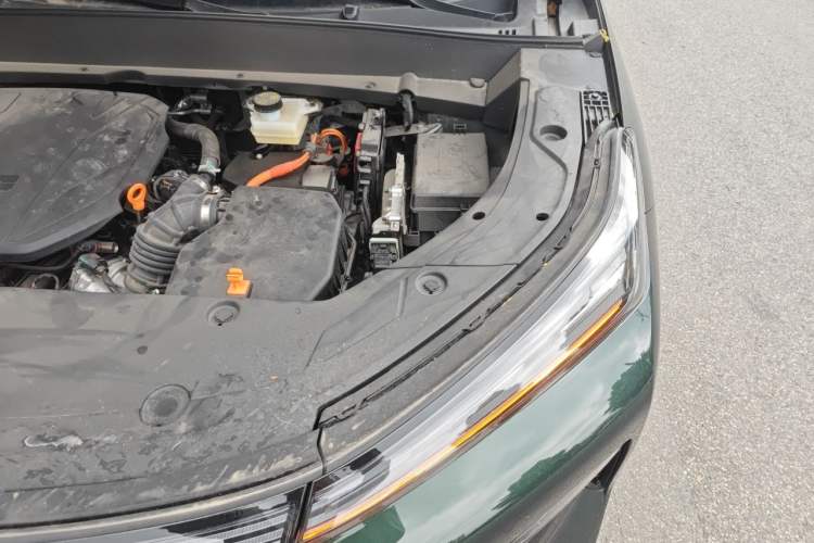 Used Geely Galaxy Xingjian 7 EM-i 2025 120km Launch+ Version Engine Bay Left