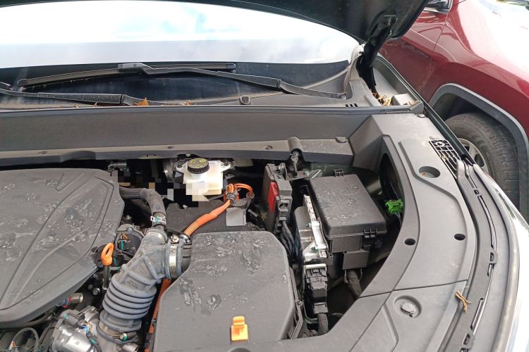 Used Geely Galaxy Xingjian 7 EM-i 2025 120km Navigator Edition Engine Bay Left