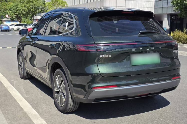 Used Geely Galaxy Xingjian 7 EM-i 2025 120km Launch+ Version Exterior 3
