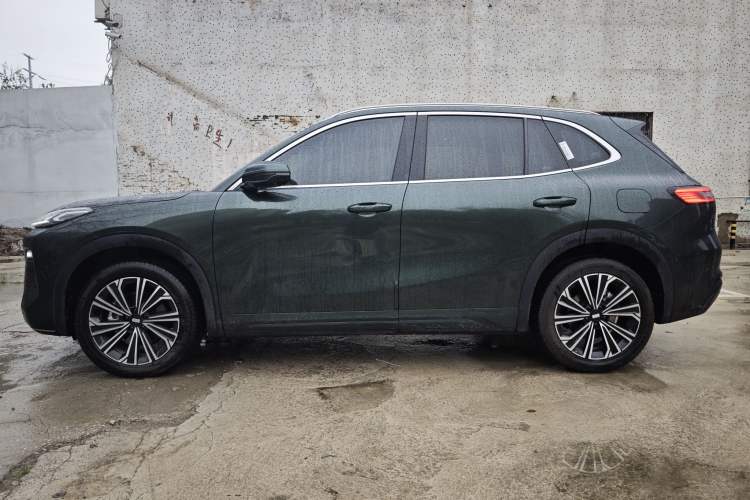 Used Geely Galaxy Xingjian 7 EM-i 2025 120km Navigator Edition Exterior 3