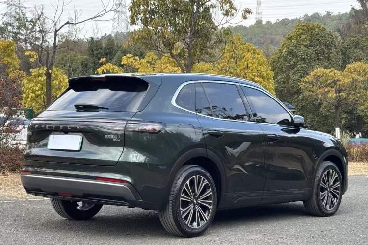 Used Geely Galaxy Xingjian 7 EM-i 2025 120km Navigator Edition Exterior 4