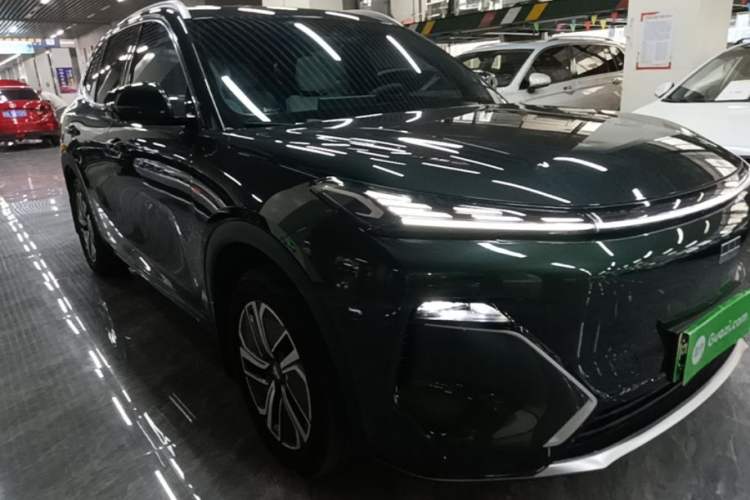 Used Geely Galaxy Xingjian 7 EM-i 2025 120km Exploration+ Version Front Right 45 Deg