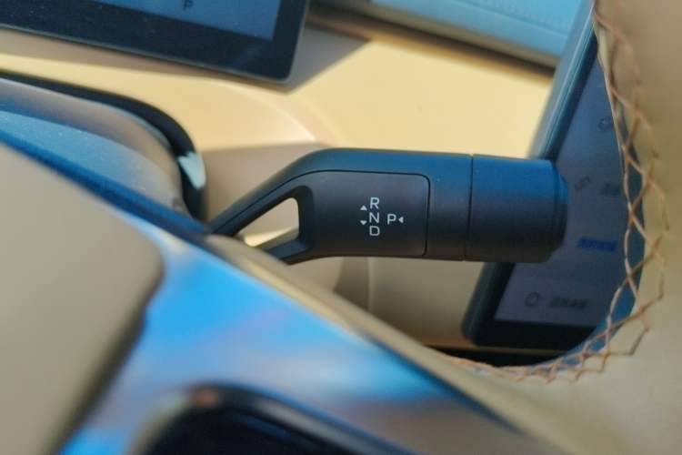 Used Geely Galaxy Xingjian 7 EM-i 2025 120km Exploration+ Version Gear Lever