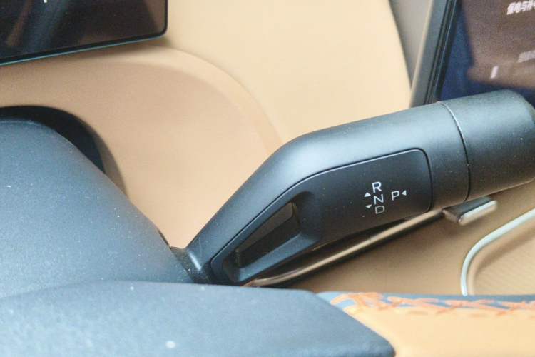Used Geely Galaxy Xingjian 7 EM-i 2025 120km Exploration+ Version Gear Lever