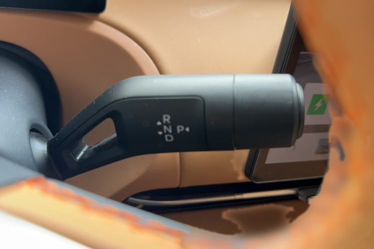 Used Geely Galaxy Xingjian 7 EM-i 2025 120km Launch+ Version Gear Lever