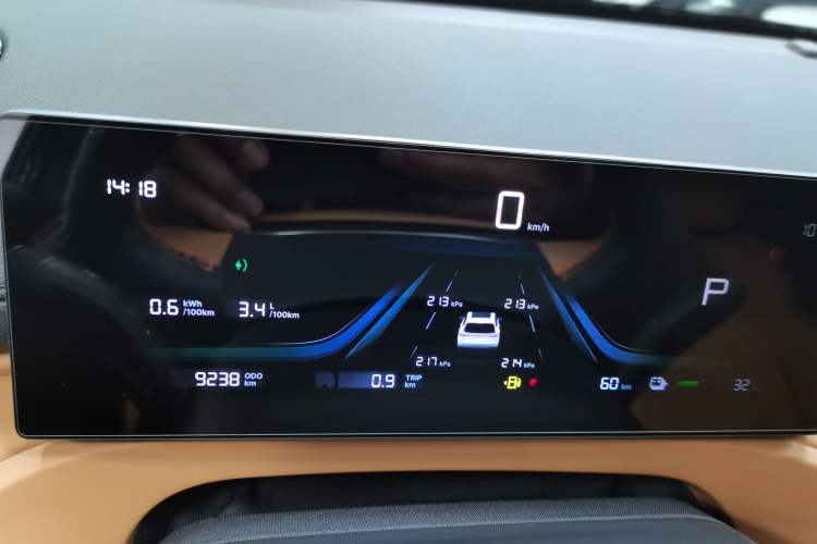 Used Geely Galaxy Xingjian 7 EM-i 2025 120km Launch+ Version Instrument Cluster