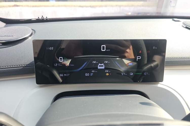 Used Geely Galaxy Xingjian 7 EM-i 2025 120km Launch+ Version Instrument Cluster