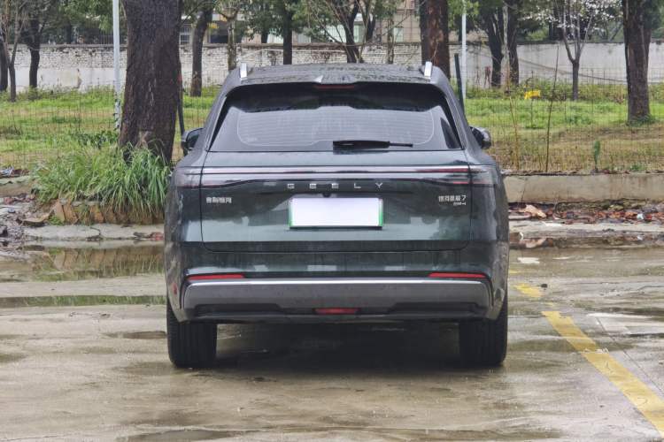 Used Geely Galaxy Xingjian 7 EM-i 2025 120km Navigator Edition Interior 10