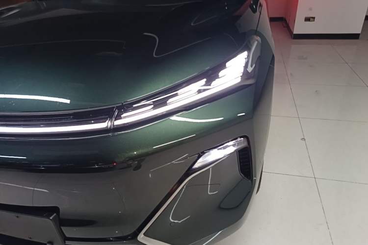 Used Geely Galaxy Xingjian 7 EM-i 2025 120km Navigator Edition Left Front Headlight