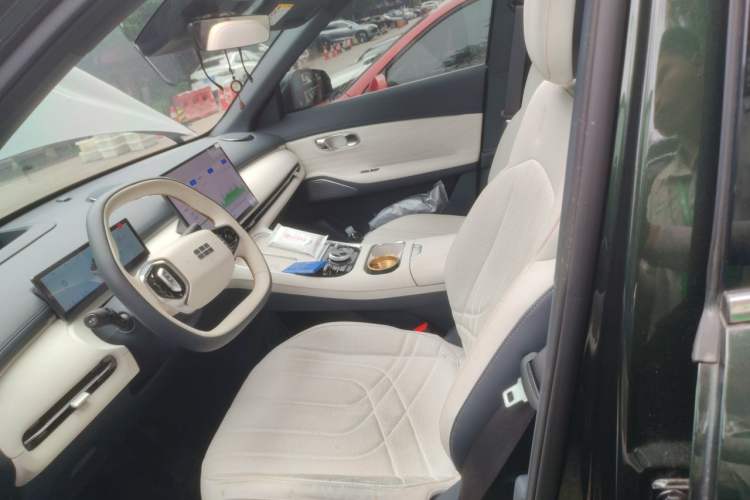 Used Geely Galaxy Xingjian 7 EM-i 2025 120km Exploration+ Version Left Front Seat