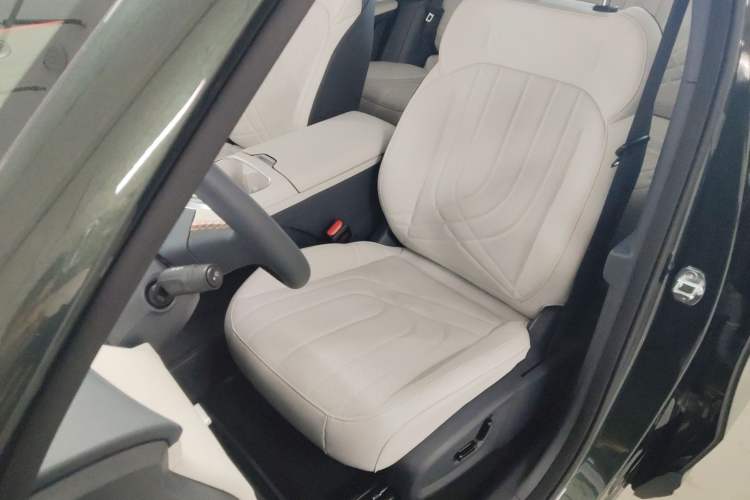 Used Geely Galaxy Xingjian 7 EM-i 2025 120km Navigator Edition Left Front Seat