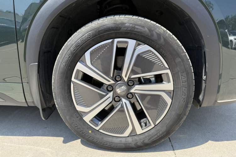 Used Geely Galaxy Xingjian 7 EM-i 2025 120km Exploration+ Version Left Front Wheel Hub