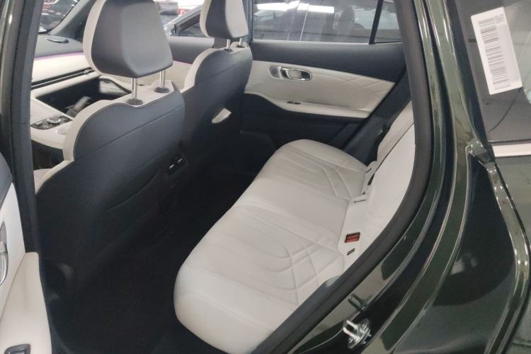 Used Geely Galaxy Xingjian 7 EM-i 2025 120km Navigator Edition Left Rear Seat