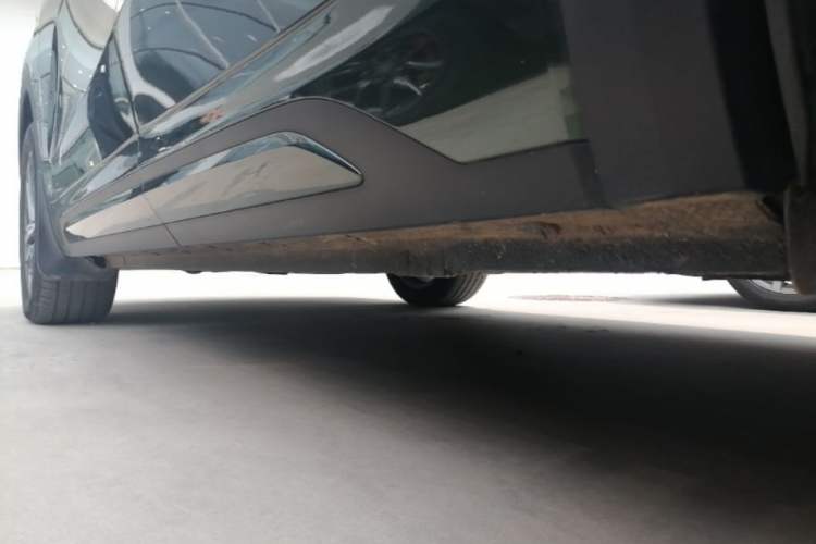 Used Geely Galaxy Xingjian 7 EM-i 2025 120km Exploration+ Version Left Side Sill