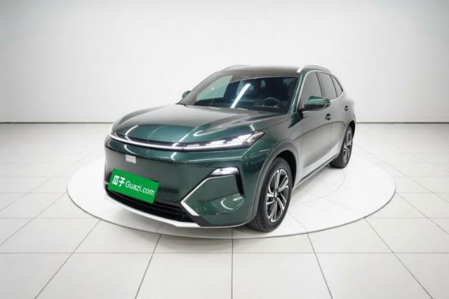 Geely Galaxy Xingjian 7 EM-i 2025 120km Exploration+ Version с пробегом