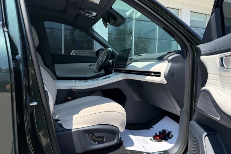 Used Geely Galaxy Xingjian 7 EM-i 2025 120km Exploration+ Version Right Front Seat