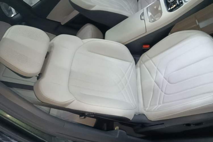 Used Geely Galaxy Xingjian 7 EM-i 2025 120km Exploration+ Version Right Front Seat