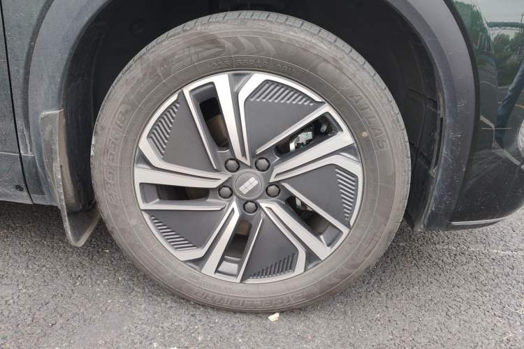 Used Geely Galaxy Xingjian 7 EM-i 2025 120km Exploration+ Version Right Front Wheel Hub