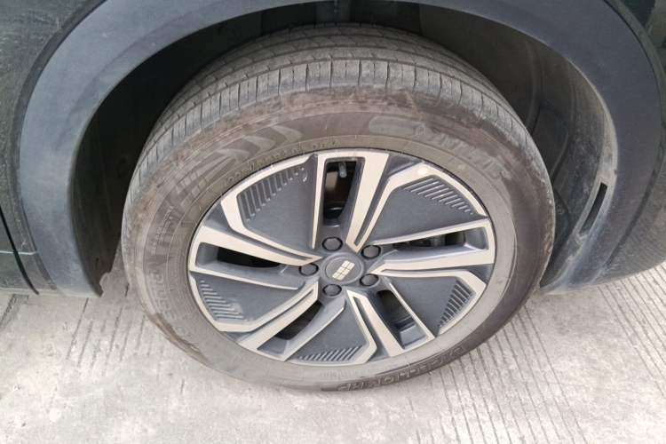 Used Geely Galaxy Xingjian 7 EM-i 2025 120km Exploration+ Version Right Front Wheel Hub