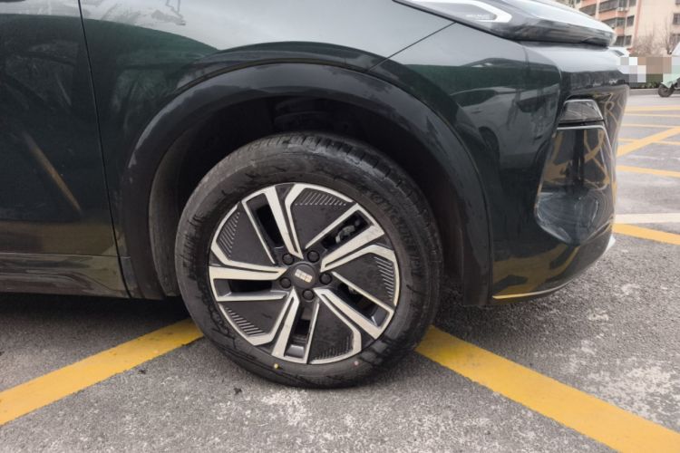 Used Geely Galaxy Xingjian 7 EM-i 2025 120km Launch+ Version Right Front Wheel Hub