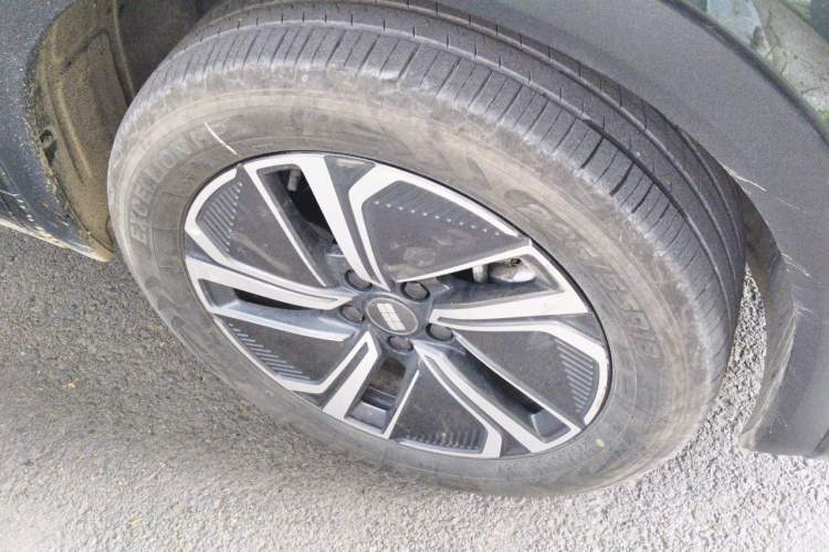 Used Geely Galaxy Xingjian 7 EM-i 2025 120km Exploration+ Version Right Front Wheel Hub
