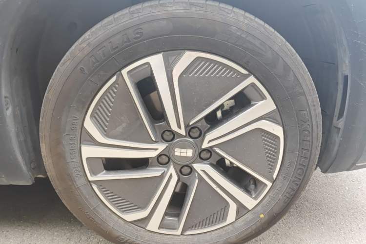 Used Geely Galaxy Xingjian 7 EM-i 2025 120km Launch+ Version Right Front Wheel Hub