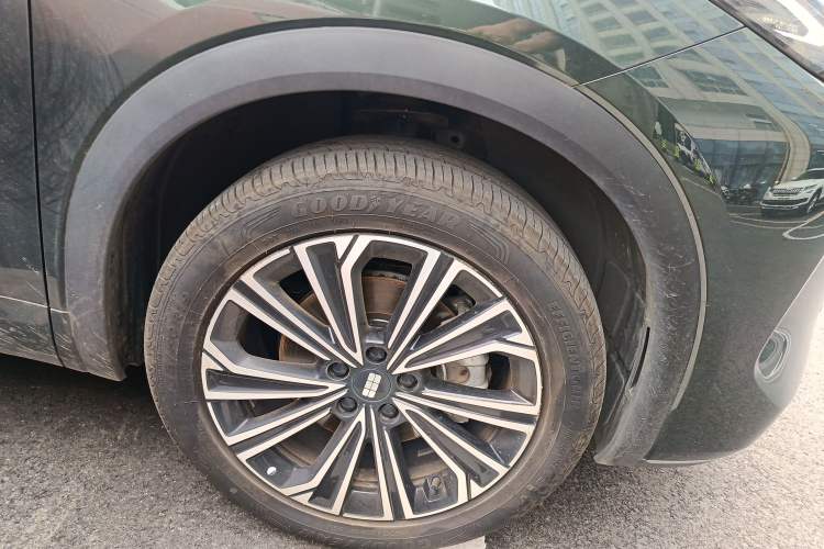 Used Geely Galaxy Xingjian 7 EM-i 2025 120km Navigator Edition Right Front Wheel Hub