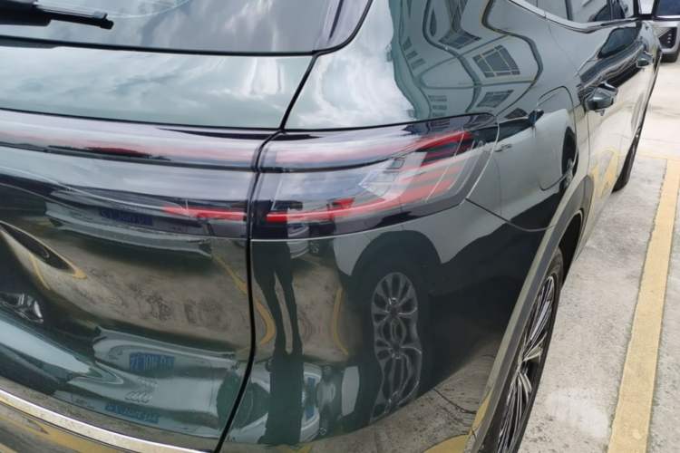 Used Geely Galaxy Xingjian 7 EM-i 2025 120km Navigator Edition Right Rear Taillight