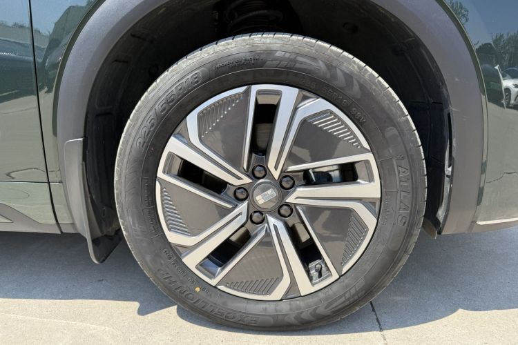 Used Geely Galaxy Xingjian 7 EM-i 2025 120km Exploration+ Version Right Rear Wheel Hub