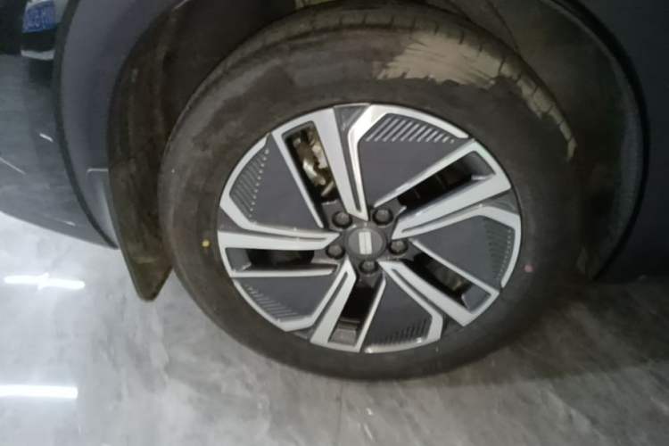 Used Geely Galaxy Xingjian 7 EM-i 2025 120km Exploration+ Version Right Rear Wheel Hub