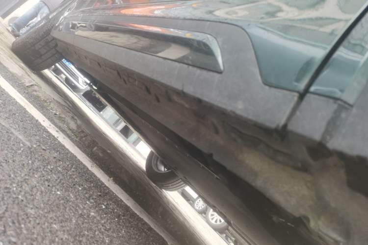 Used Geely Galaxy Xingjian 7 EM-i 2025 120km Launch+ Version Right Side Sill